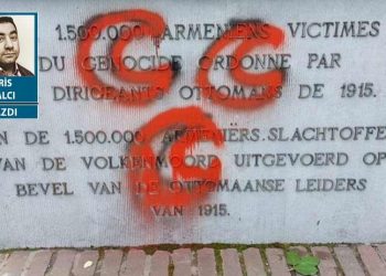 Belçika'da Ermeni soykırımı anıtına ülkücülerden saldırı