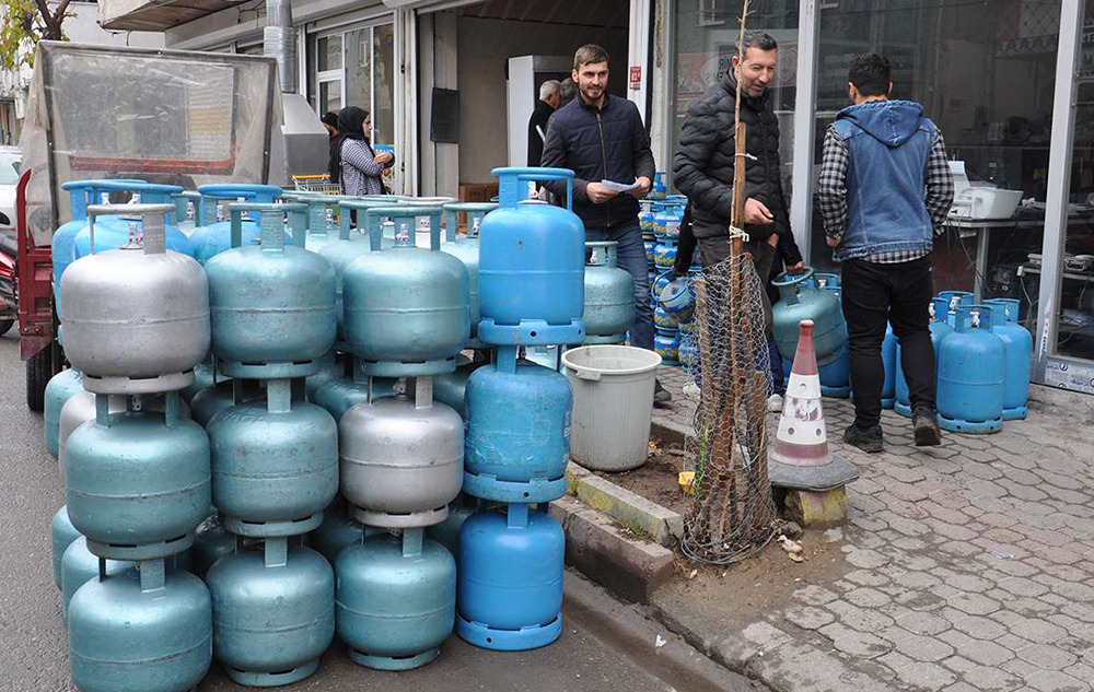 Bir zam da mutfak tüpüne; fiyatı 316 liraya ulaştı!