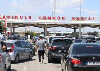 Bulgaristan, Türkiye'den girişte 'aşı sertifikası' zorunluluğunu kaldırdı