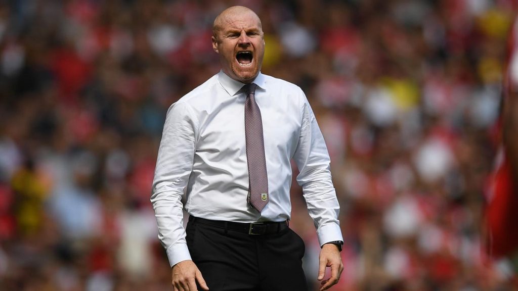 Burnley, 9.5 sezondur takımı çalıştıran Sean Dyche ile yollarını ayırdı