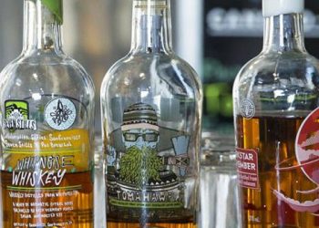 Büyükannesinin ders vermek için zorla yarım şişe viski içirdiği 4 yaşındaki çocuk öldü