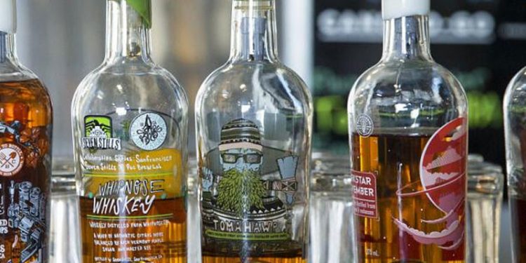 Büyükannesinin ders vermek için zorla yarım şişe viski içirdiği 4 yaşındaki çocuk öldü