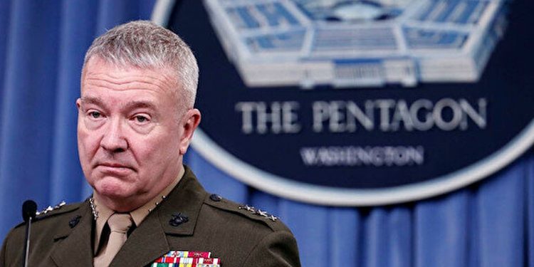 CENTCOM Komutanı Orgeneral McKenzie görevini devretti