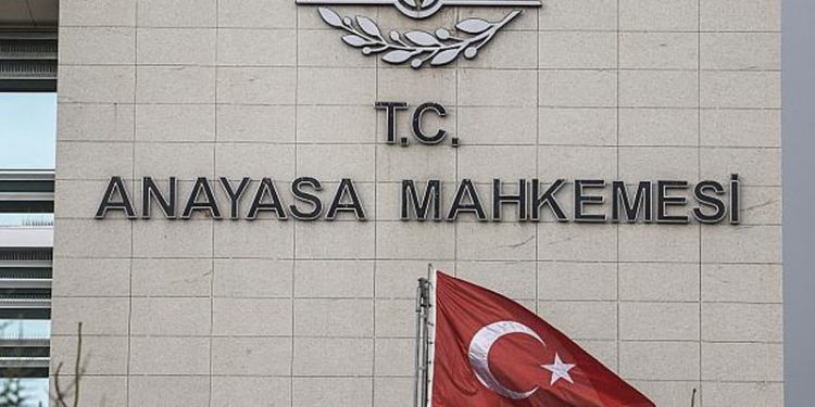 CHP, Seçim Kanunu’nun 4 maddesinin iptali için Anayasa Mahkemesi’ne başvurdu