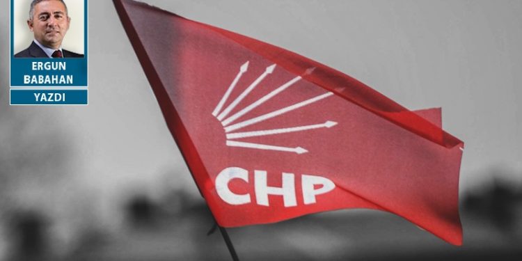 CHP karar vermeli: Deve mi, kuş mu?