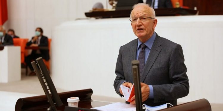 CHP'li İbrahim Kaboğlu: Cumhurbaşkanı’nın yasaklardan muaf tutulması demokrasimizin özüne darbe