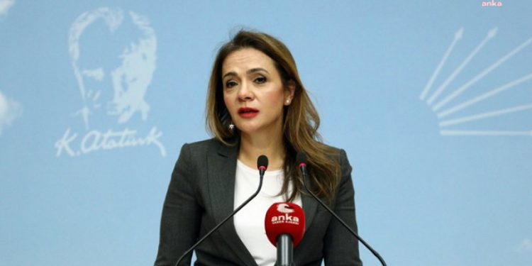 CHP'li İlgezdi en düşük ve en yüksek memur maaşını sordu, yanıt alamadı: 'Gözlerine bakarak mı anlayacağız?'