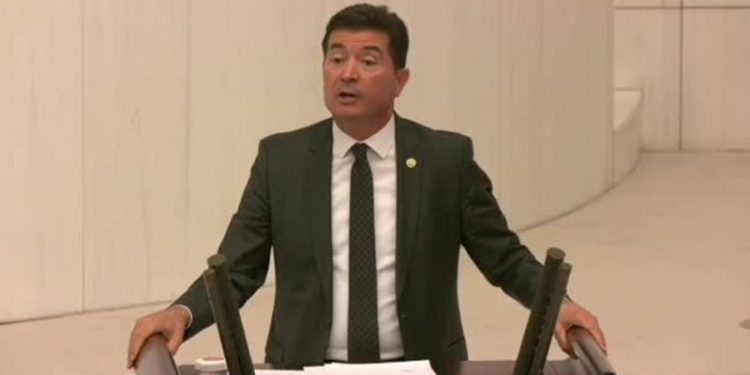 CHP’li Ahmet Kaya'dan, ‘İlköğretimde çocuklara ücretsiz yemek verilmesi’ için kanun teklifi