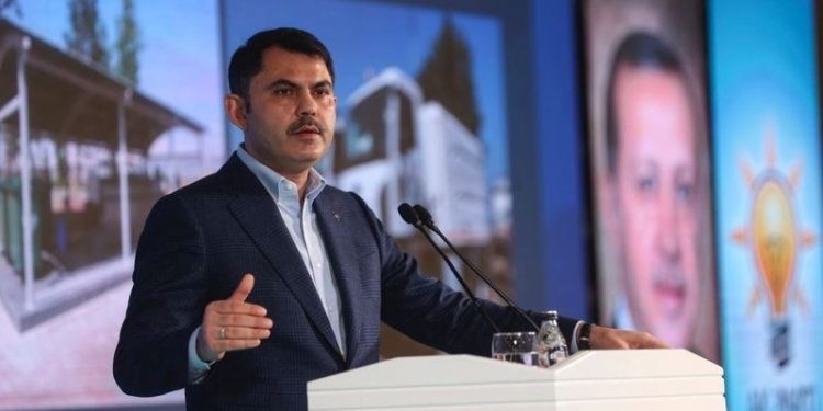 CHP’li Taşçıer’den Bakan Kurum’a: Milyonların gözünün önünde alenen yalan söylüyor