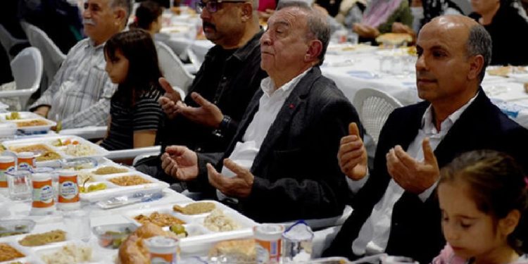 CHP’li belediye başkanı iftarda saldırıya uğradı