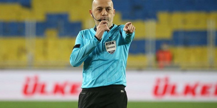 Cüneyt Çakır'a 2022 Dünya Kupası yolu açıldı