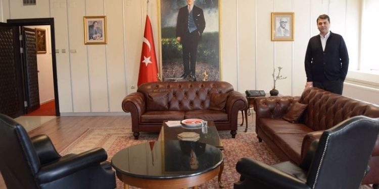 DP lideri Uysal'dan iktidara mesaj: Bu ittifakın masası ne çatlar ne yıkılır