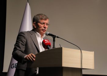 Davutoğlu: Cumhurbaşkanlarının mal varlıkları incelensin