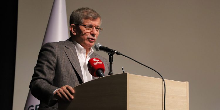 Davutoğlu: Cumhurbaşkanlarının mal varlıkları incelensin