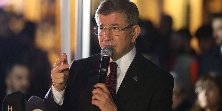 Davutoğlu milli gelirdeki düşüşü tablolarla paylaştı: Ekonomi değil enflasyon uçuyor