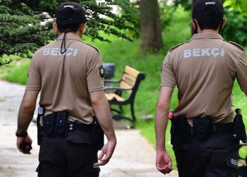Devlet Tansu Çiller'in şaraphanesini korumak için bekçi tahsis etti