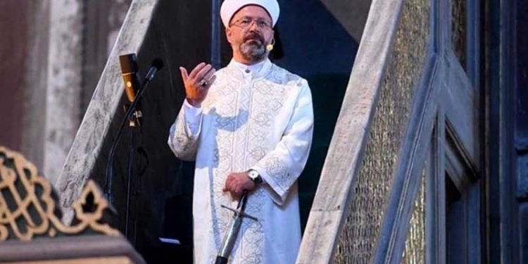 Diyanet İşleri Başkanı Erbaş için suç duyurusu: Görevi kötüye kullanmak, irtikap, anayasayı yok saymak