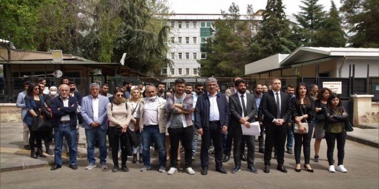 Diyarbakır Cezaevi’ndeki ihlallere suç duyurusu