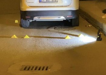 Diyarbakır'da bir diş kliniği kurşunlandı