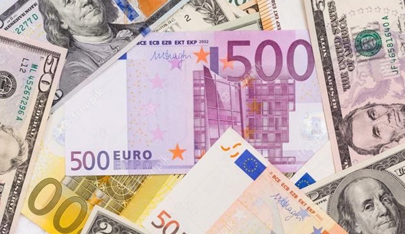 Dolar 14,69 TL’den euro da 16,23 TL’den haftayı kapattı