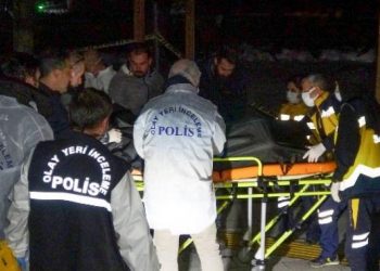 Doğum günü kutlarken ağaçta asılı cesetle karşılaştılar