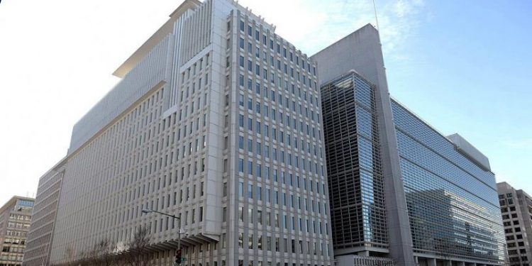 Dünya Bankası, küresel büyüme tahminini düşürdü