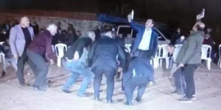 Düğünde havaya ateş açan muhtarlara 'güvenlik' soruşturması