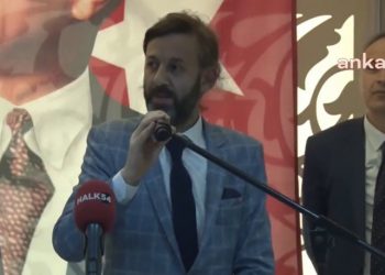 EYT'liler 'Varız, Biriz, Buradayız ve Birlikteyiz' dedi: 'Bu dava alın teri davasıdır'