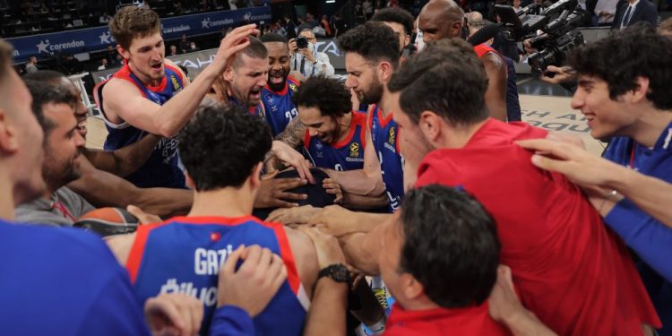 Efes-Milan maçı İtalya basınında: 'Mükemmel bir Pleiss, yakıcı bir elenme'