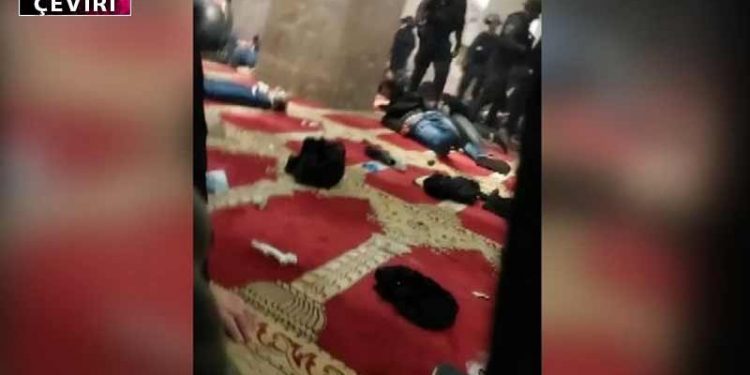 El Aksa’da gergin pazar: 150 yaralı