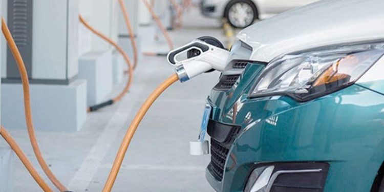 Elektrikli araçların pazar payı 10 yılda 41 kat arttı, satışlar 2021'de rekor kırdı