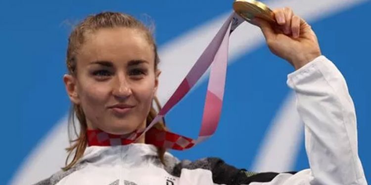 Elena Krawzow: Playboy kapağına çıkan ilk Paralimpik yüzücü