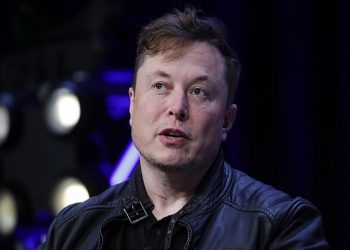 Elon Musk: Twitter'ı satın alırsam yönetim kurulu üyeleri maaş almayacak