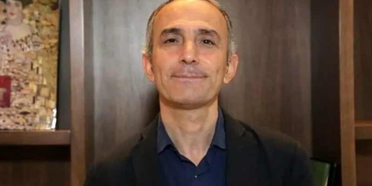 Emin Çapa Halk TV'ye geri döndü