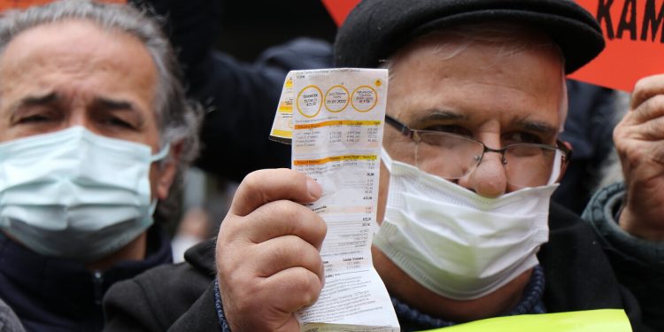 Enerji Bakanı Dönmez: Elektriği kesik abone sayısı 278 bin