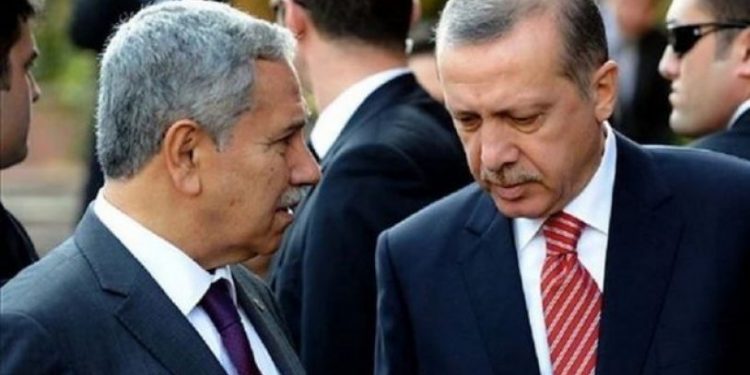 Erdoğan'ın eski doktoru Turhan Çömez'den Bülent Arınç paylaşımı: 'O da ikna olmuş. AKP gidici'