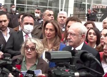 Et ve Süt Kurumu'nn kapısı tellerle bağlandı, Kılıçdaroğlu içeri alınmadı