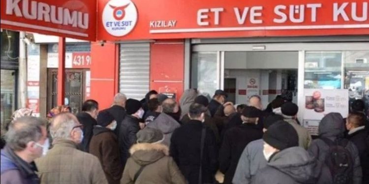 Et ve Süt Kurumu'nun yönetim kurulu üyeleri çift maaşlı çıktı