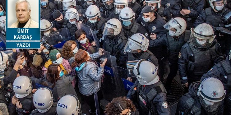 Fasit daireden çıkış kapısı arama