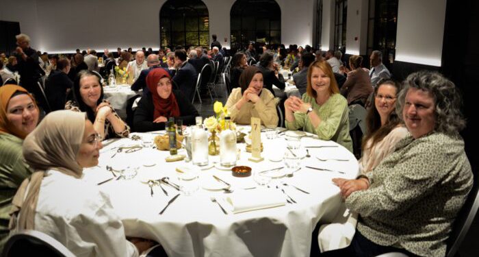 Fedactio ve Platform B, Belçikalıları iftarda buluşturdu | Eyalet Valisi: Gelin, birlikte çalışalım