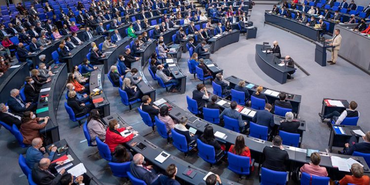 Federal Meclis Ukrayna'ya ağır silah sevkiyatını onayladı