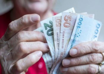 Fehmi koru: Denildiğine göre ekonomi tıkırında, öyle ise emeklilere ödenen ikramiyelere, daha önce söz verildiği halde, bu bayram neden artış getirilmiyor?