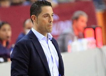 Fenerbahçe Safiport'ta başantrenör Victor Lapena ile yollar ayrıldı