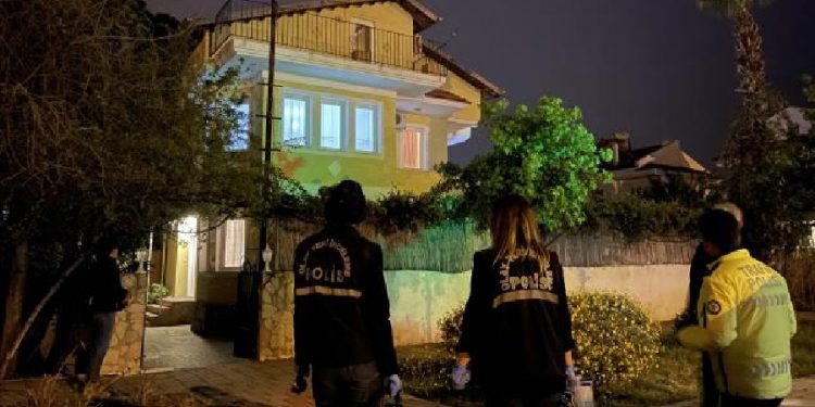 Fethiye’de korkunç cinayet! Ev arkadaşını çekiçle öldürdü