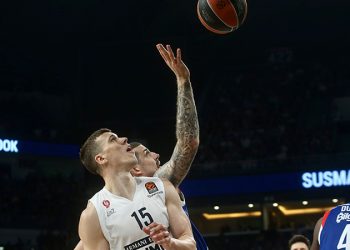 Final-Four için dev adım; Anadolu Efes seride üstünlüğü yakaladı