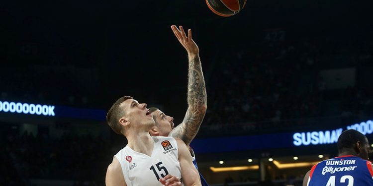 Final-Four için dev adım; Anadolu Efes seride üstünlüğü yakaladı