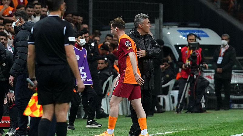 Galatasaray Kulüp Doktoru Yener İnce'den Kerem Aktürkoğlu açıklaması!