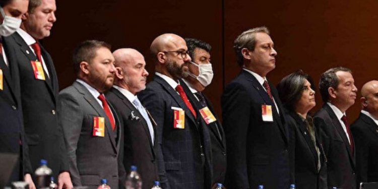 Galatasaray'da seçim krizi: İdari ibrasızlığın kaldırılması için dava açıldı