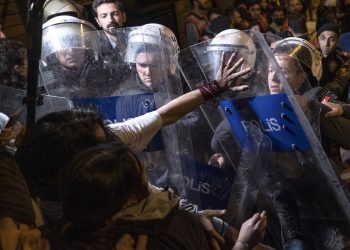 Gezi davasındaki mahkumiyetler ülke genelinde protesto edildi