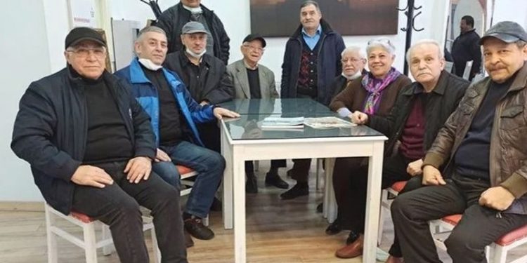 Geçinemeyen emekliler isyan etti: Eve kapanıp ölmeyi bekleyeceğim